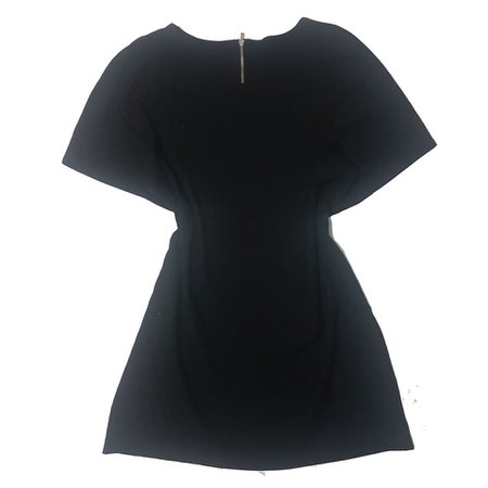 black sleeved dress