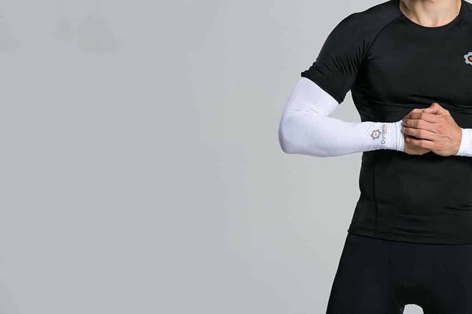 Best Compression Arm Sleeves For Men Reviewed [2021]