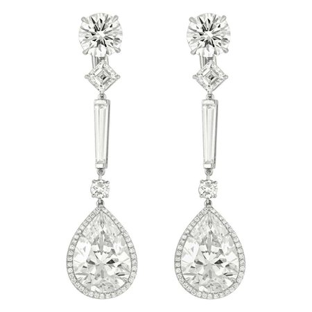 29.28 Carat GIA Certified Pear Shape Diamond Earrings For Sale at 1stDibs