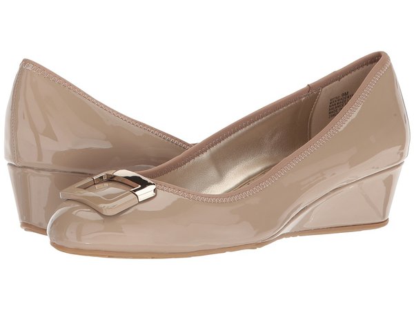 Bandolino - Tad (Cafe Latte Sleek Patent PU/Lycra) Women's Sandals