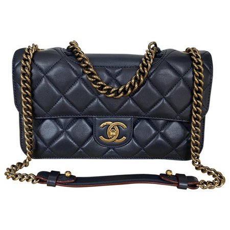Leather handbag Chanel Navy in Leather - 9376265