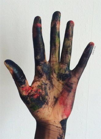 messy hands