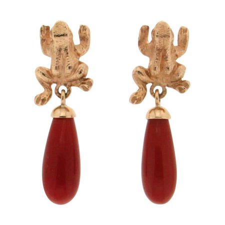 Handcraft Coral 14 Karat Yellow Gold Frog Drop Earrings For Sale at 1stDibs