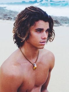 Long hair on guys is so hot … | Surfer hair, Boys long hairstyles, Surfer hairstyles