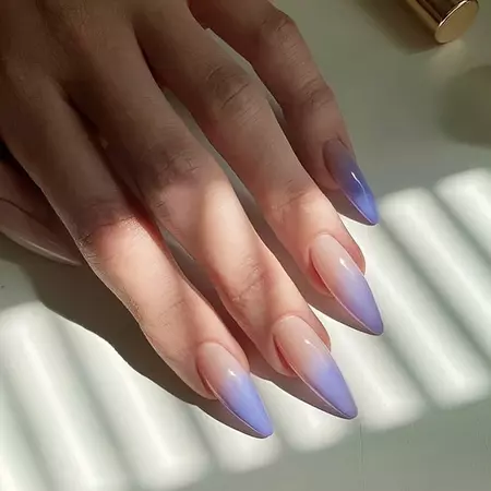 nails violet