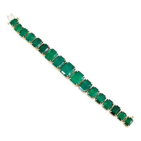 Natural Emerald Cut Bracelet in 18 Karat Yellow Gold