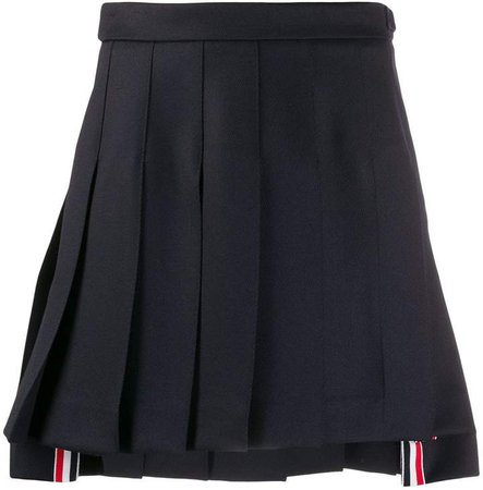 dropped-back pleated mini skirt