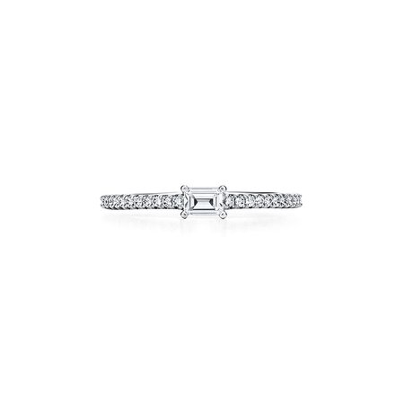 Tiffany Novo® Horizon ring in platinum with diamonds. | Tiffany & Co.