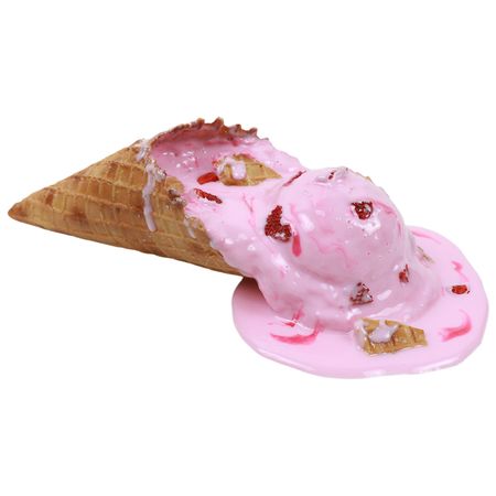 Deluxe Waffle Strawberry Cone Spill