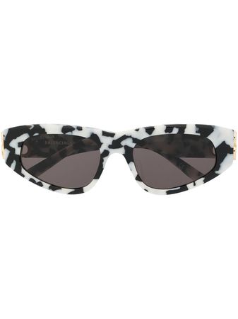 Balenciaga Eyewear logo-plaque cat-eye Sunglasses - Farfetch