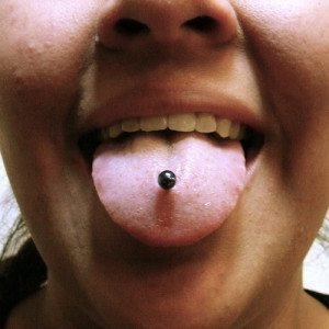 tongue-piercing-black-color-300x300.jpg (300×300)