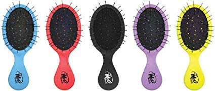 Amazon.com: Wet Brush Squirt Mini Pocket Detangling Hair Brush,Colors May Vary(Single Brush): Health & Personal Care
