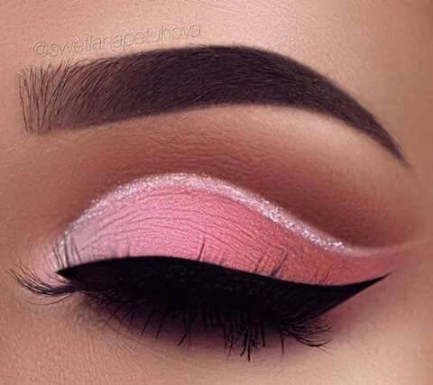 Pink Eyeshadow Look for Parties or Halloween Costumes!