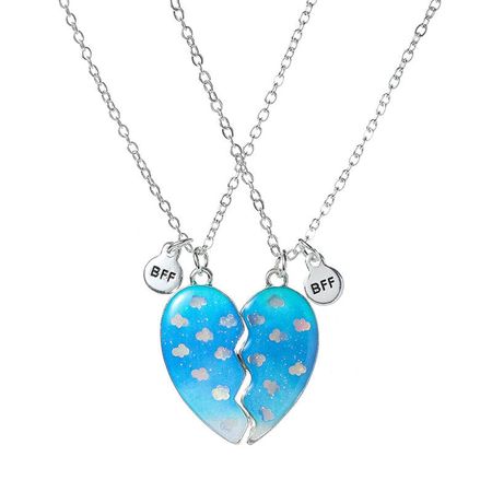 best-friend-heart-necklace-49964344475973_2000x.jpg (800×800)