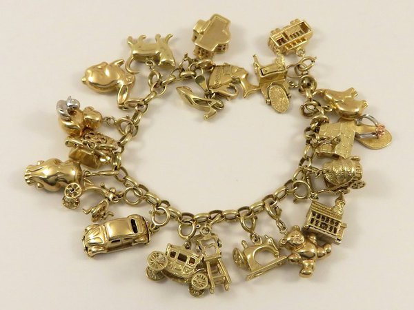 Vtg 14K Yellow Gold Charm Bracelet & 20 Charms - shopgoodwill.com