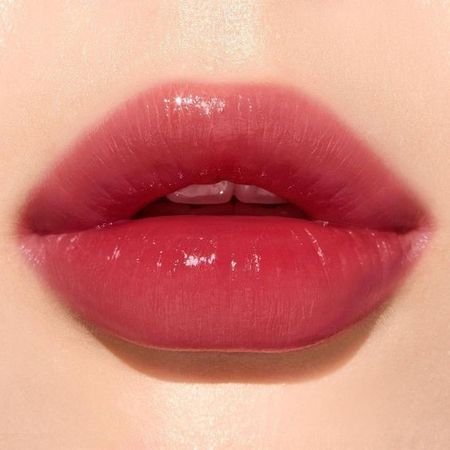 pink, gloss lips
