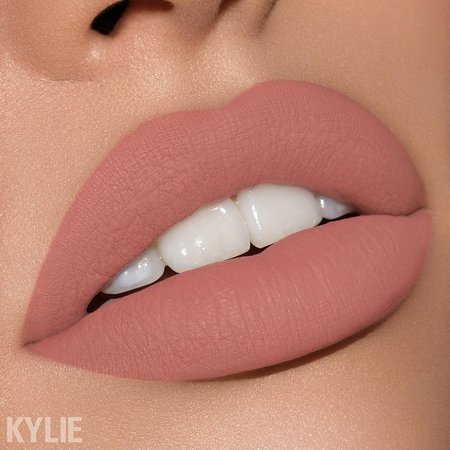 Kylie Cosmetics sur Instagram : One Wish ✨ We’re SO in love with this shade! Now available as a matte single 😍