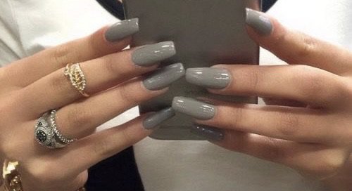 grey nails