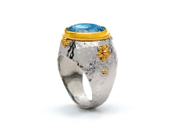 Silver_and_gold_baby_blue_topaz_ring02_master.jpg (1318×989)