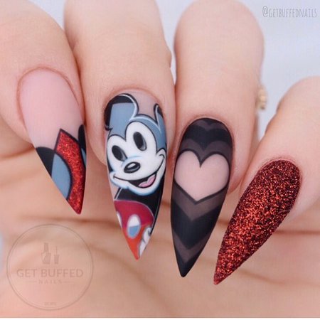 Sarah Elmaz on Instagram: “❤️🖤 Hey Mickey! 🖤❤️ Inspired by my favourite artist @tdrogerson his Disney/Picasso inspired work is out of this world 🌎 I made two different…”
