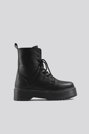 Chunky Rubber Sole Combat Boots Black | na-kd.com