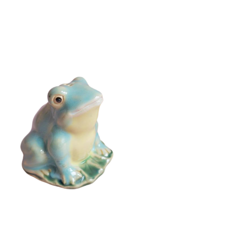 Vintage frog salt and pepper shakers // MelloHaus