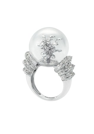 Boucheron, Perles d’Eclat ring in white gold, set with a rock crystal bubble and white diamonds
