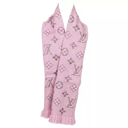 New Louis Vuitton Metallic Pink Woven Logo Scarf For Sale at 1stDibs | louis vuitton logo rosa, louis vuitton pink logomania scarf