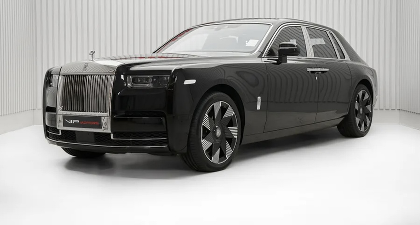 2023 Rolls-Royce Phantom $816,647