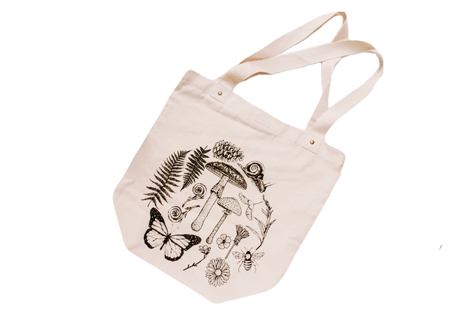 rebbie_irl’s cottagecore tote | your green kitchen