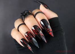 red black nails
