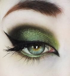 gothic green eye makeup