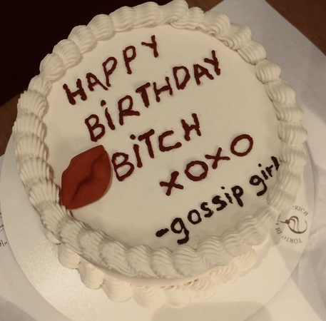 gossip girl cake
