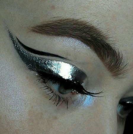 Metallic futuristic makeup