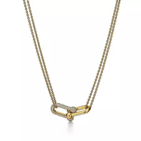 Tiffany HardWear Link Pendant in Yellow Gold with Pavé Diamonds | Tiffany & Co.