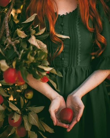 redhead ginger girl aesthetic