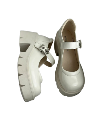 ♡ white Mary janes ♡