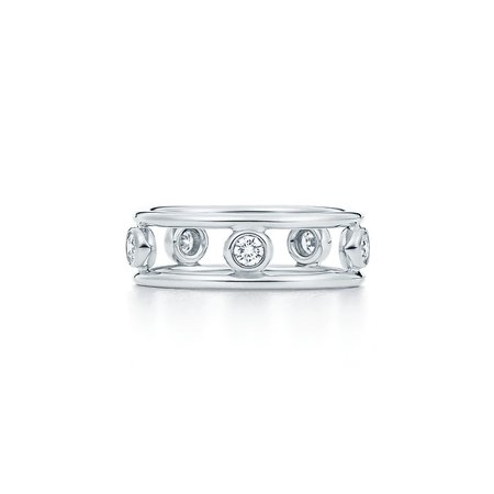 Elsa Peretti® Diamonds by the Yard® ring in platinum with diamonds. | Tiffany & Co.