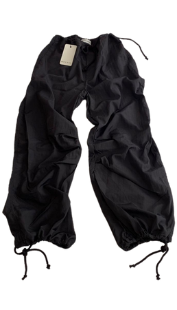 black parachute pant