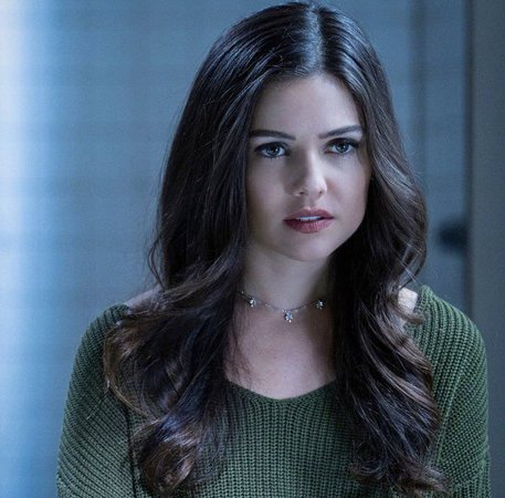 Pin by https://www.wattpad.com/user/N on danielle campbell in 2020 | Danielle campbell, Davina claire, Davina