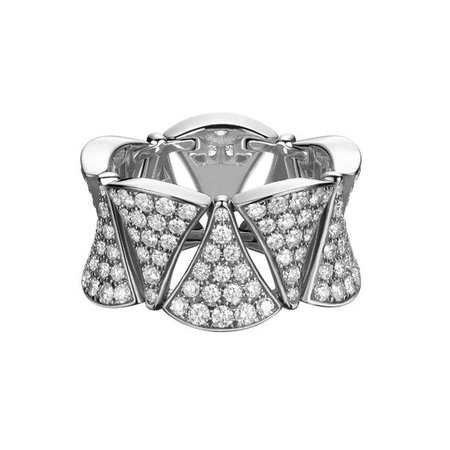 £12000 Divas’ Dream diamond ring in white gold