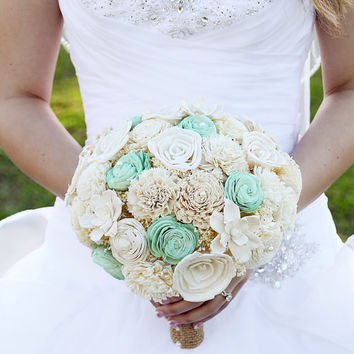 White and Mint Bouquet 1
