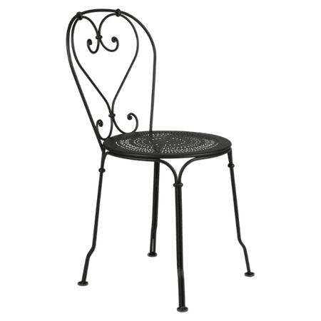 1900 Chair – Classic with a Twist