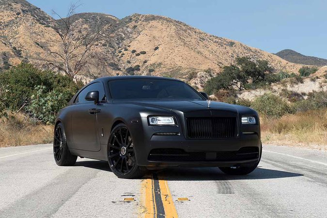 Matte-black-Rolls-Royce-Wraith-in-Forgiato-Wheels-11.jpg (1000×667)