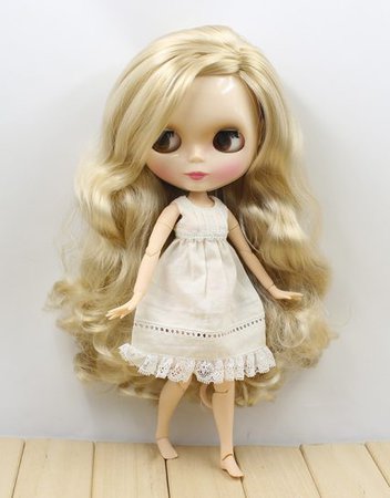 blonde blythe doll