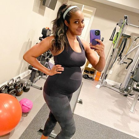 Brandi Rhodes on Instagram: “Rhodes Party of 2 🥳💪🏾🤰🏽 let’s try something...Q&A here! Ask me questions and I’ll try and answer as many as possible. #pregnantbelly…”
