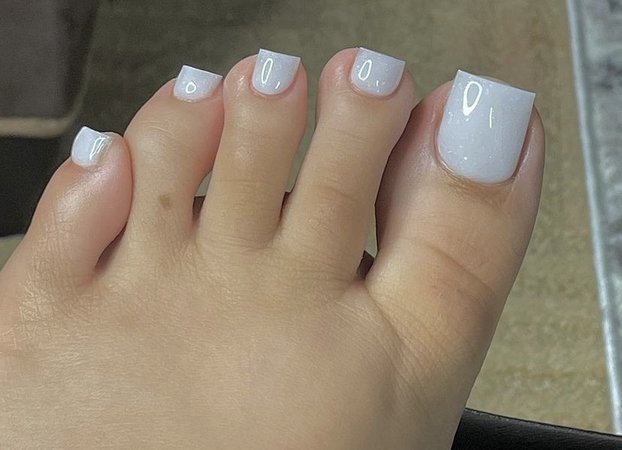 acrylic toes
