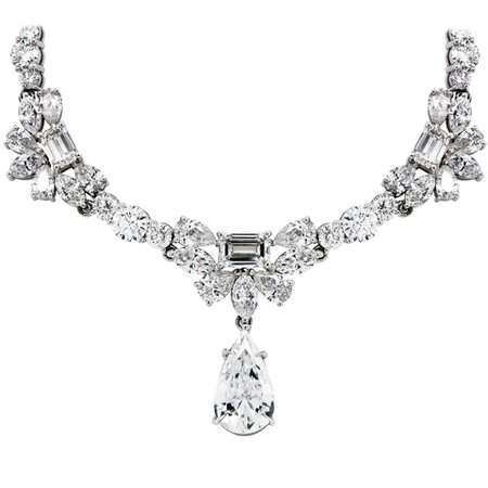 GIA Certified 3.01 Carat Pear Shape Drop Diamond Necklace For Sale at 1stDibs