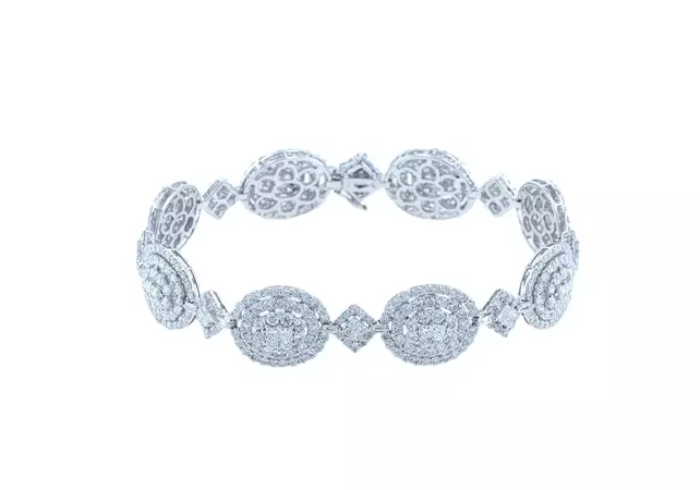 Amwaj Jewelry 18 Karat White Gold Diamond Bracelet For Sale at 1stDibs