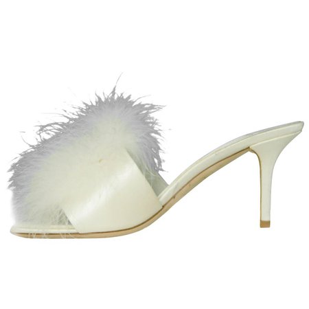 Louis Vuitton 2018 Blanc White Marabou Feather LV Marilyn Mules sz 39 rt. $970 For Sale at 1stDibs